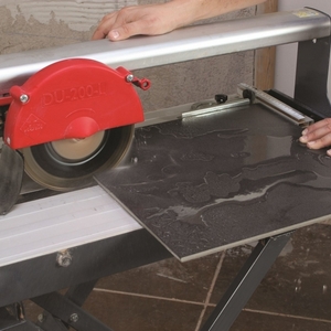 Мокроріз плитки – чистий різ під 90 градусів без сколів